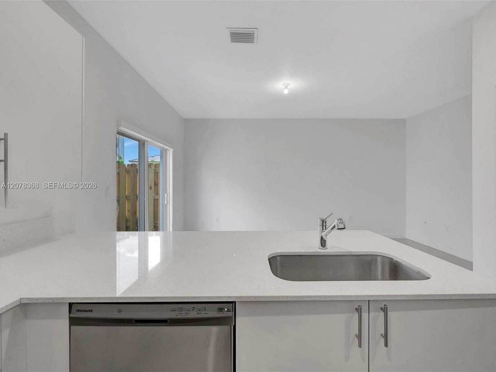 2574 SE 29th Street 2574 — photo 11