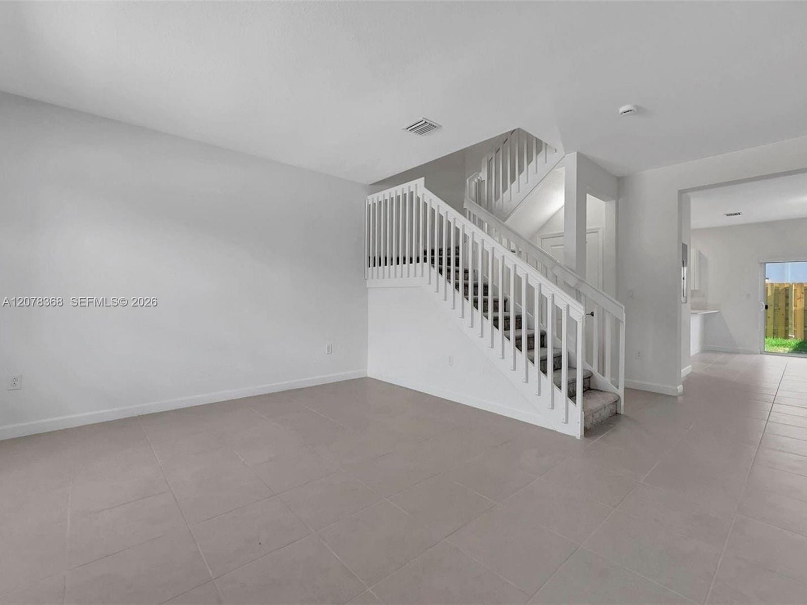 2574 SE 29th Street 2574 — photo 3