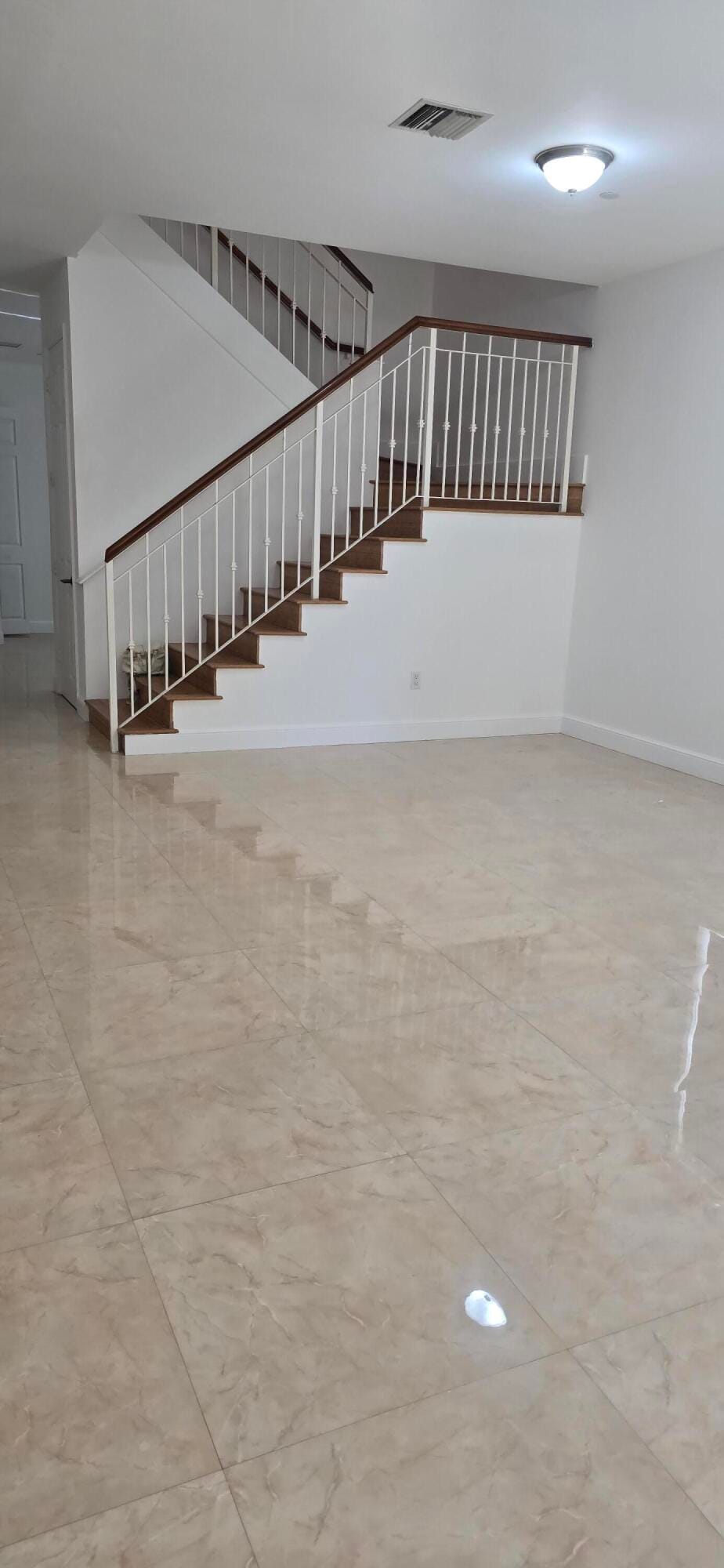 635 NE 11th Avenue, Fort Lauderdale, FL 33304 photo 13