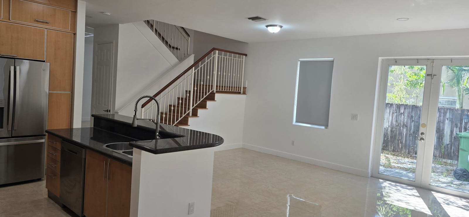 635 NE 11th Avenue — photo 7