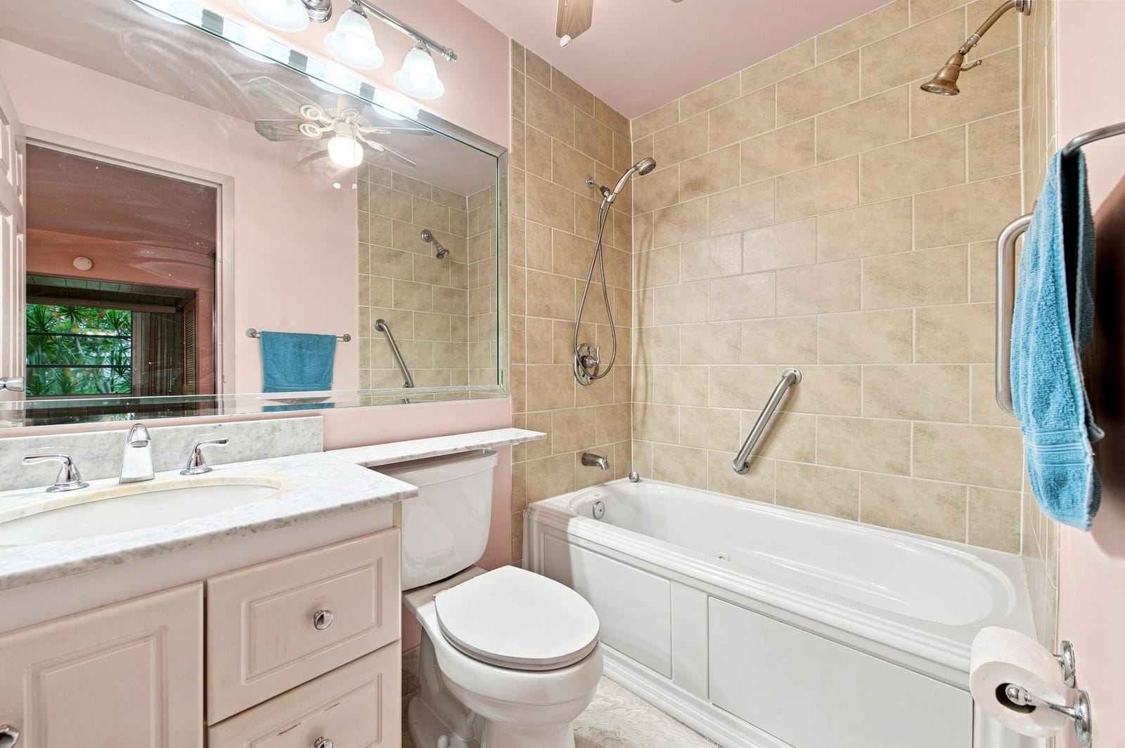167 Valencia G, Delray Beach, FL 33446 photo 17