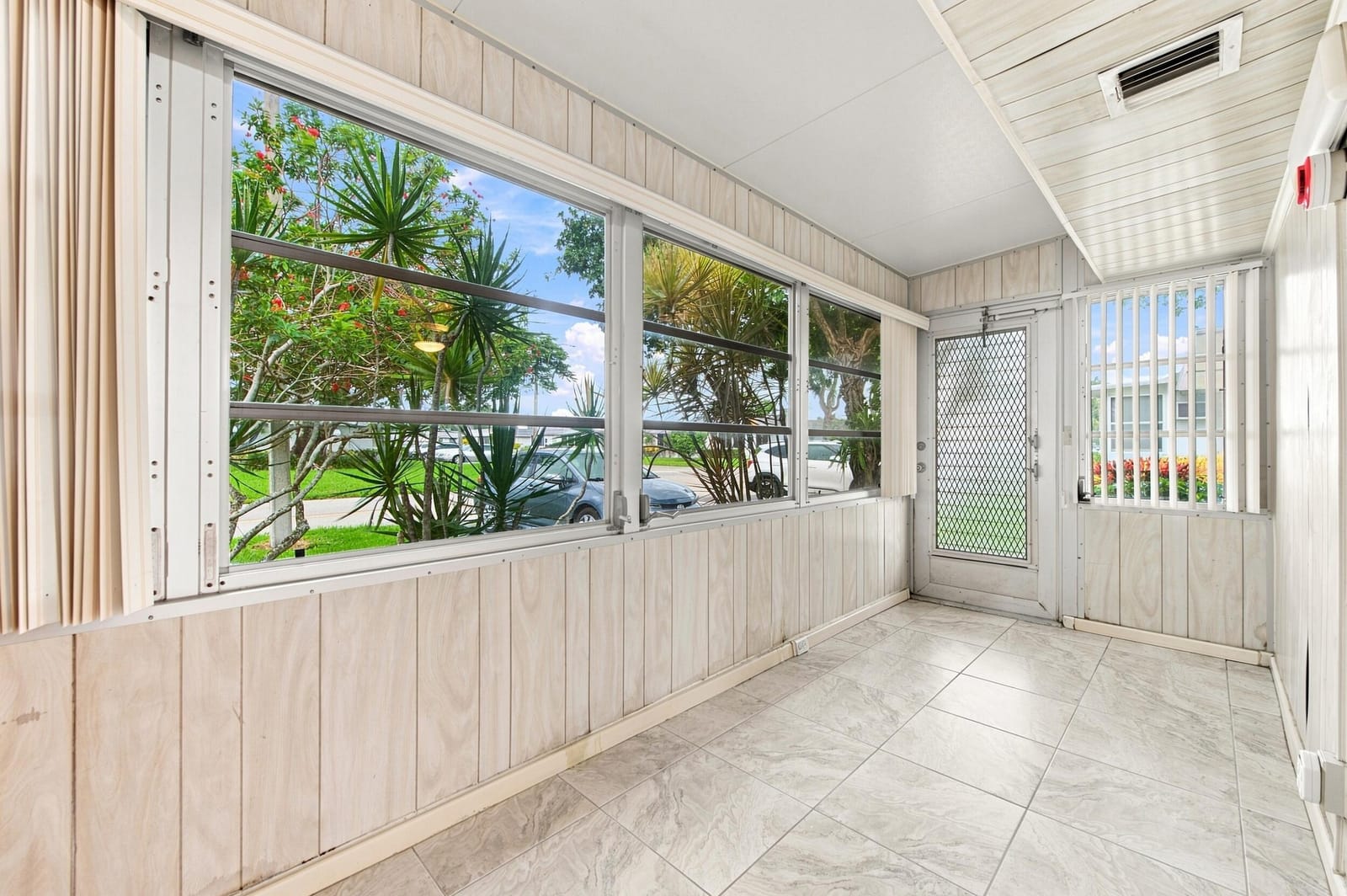 167 Valencia G, Delray Beach, FL 33446 photo 22