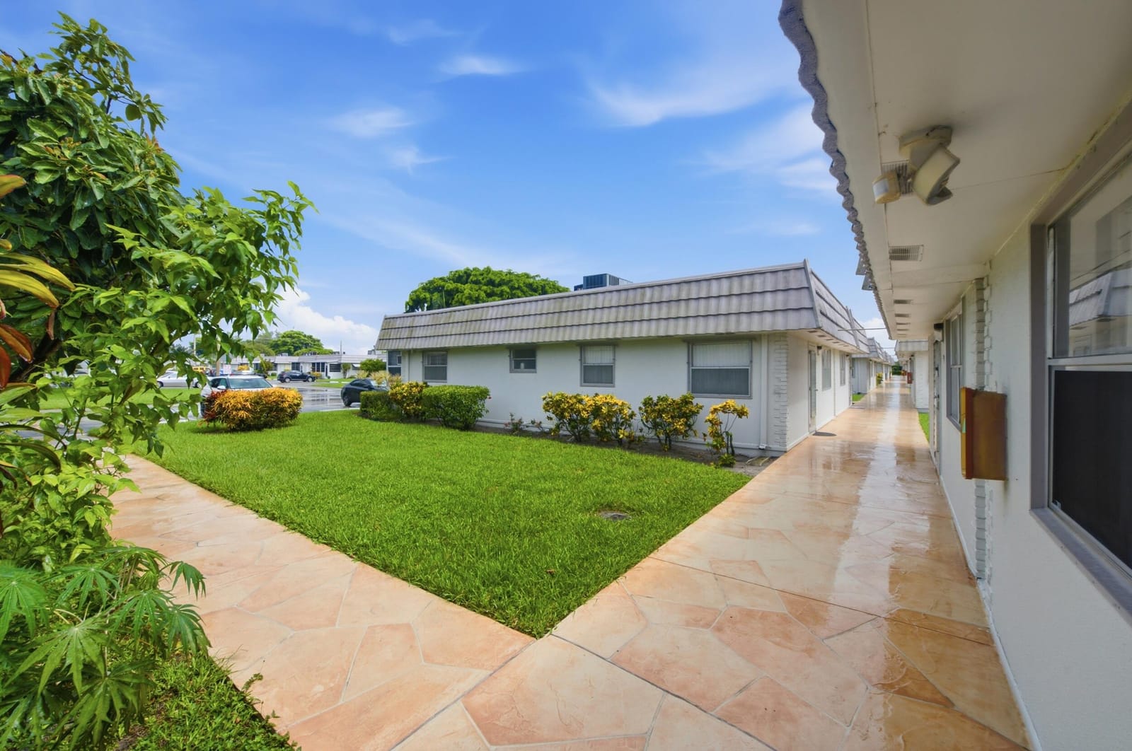 167 Valencia G, Delray Beach, FL 33446 photo 24