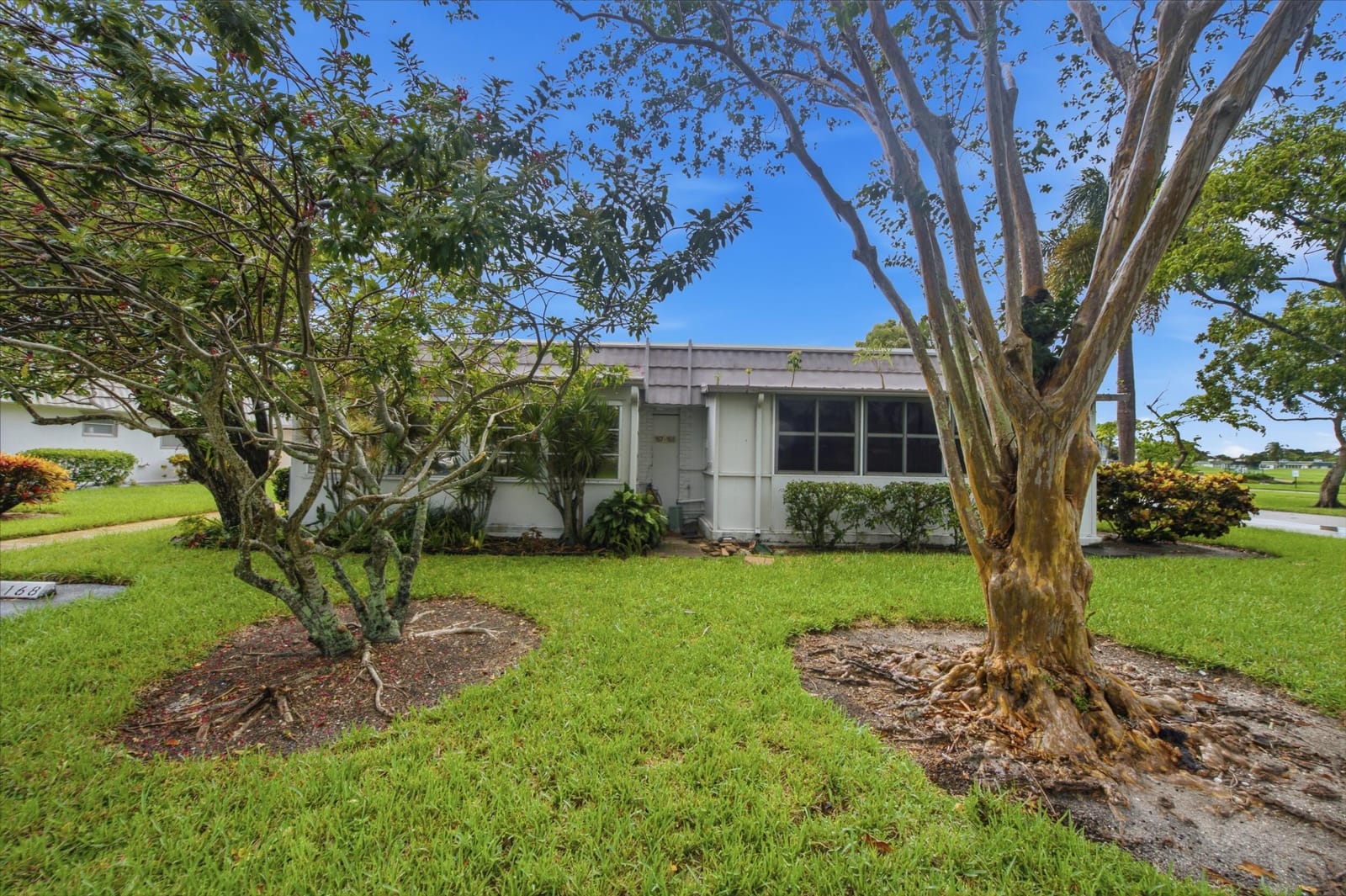 167 Valencia G, Delray Beach, FL 33446 photo 27