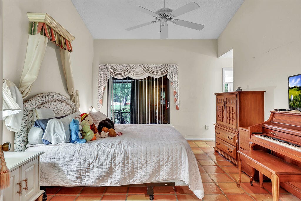 9420 Chelsea Drive S, Plantation, FL 33324 photo 14