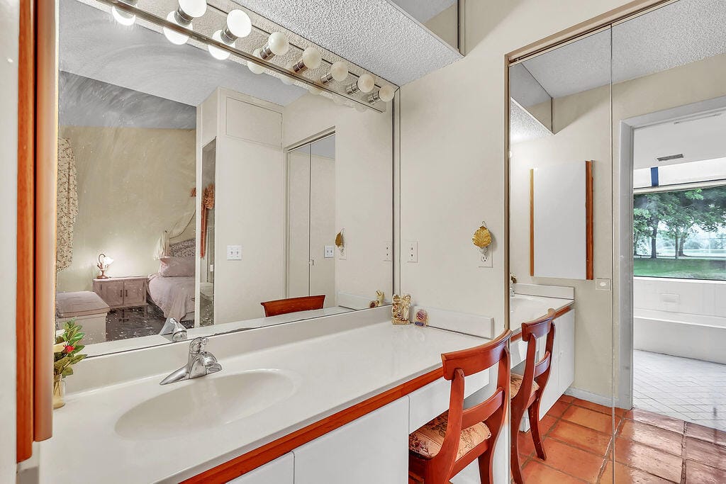 9420 Chelsea Drive S, Plantation, FL 33324 photo 17