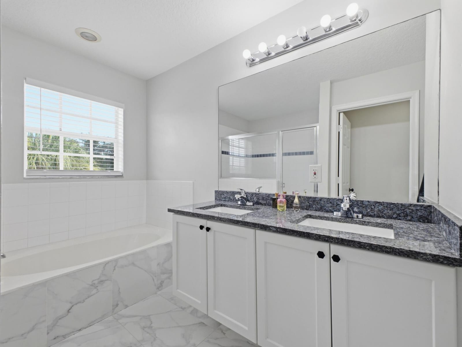 5676 Azalea Circle, West Palm Beach, FL 33415 photo 23