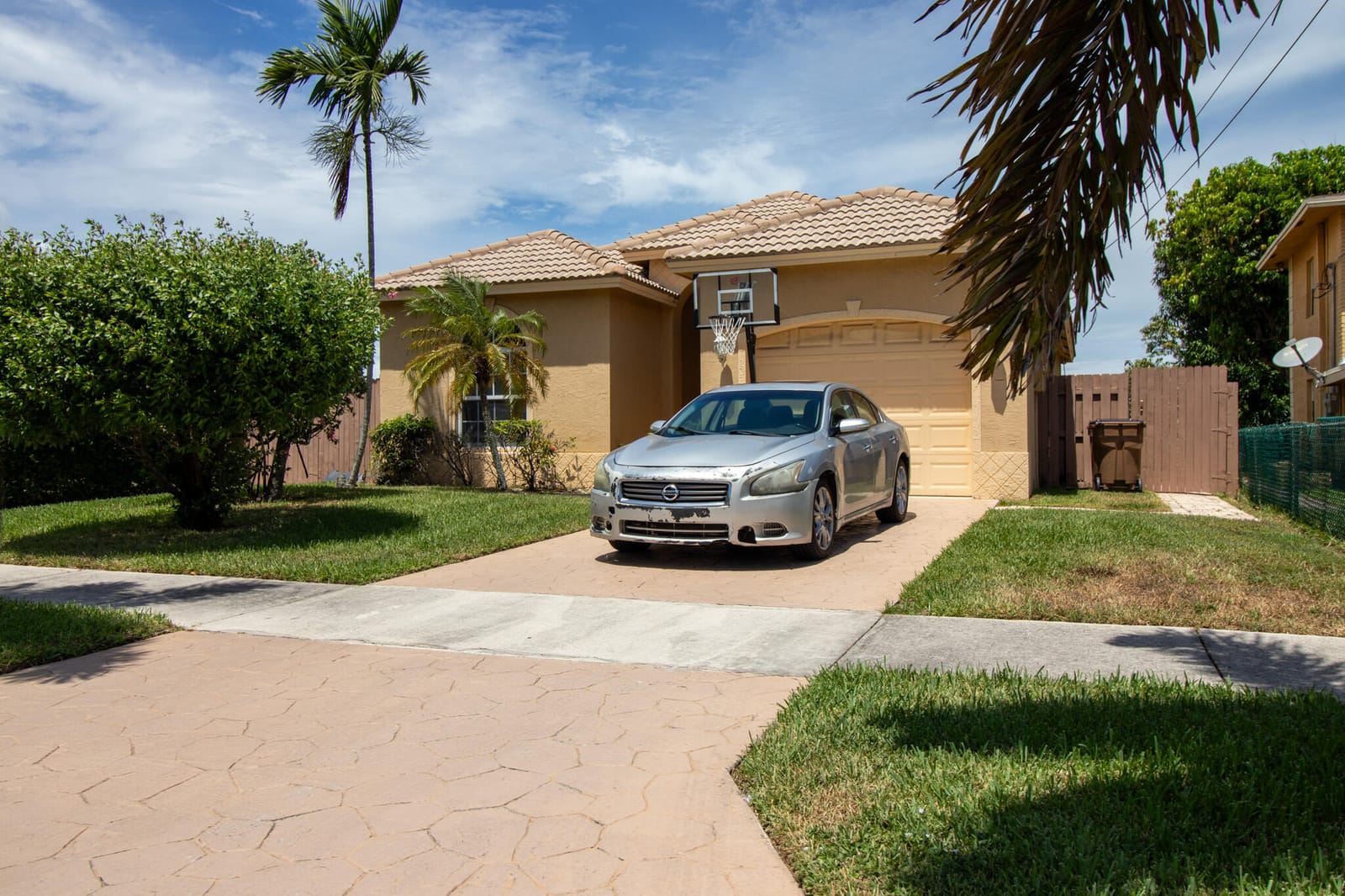 237 SW 8TH Street, Deerfield Beach, FL 33441