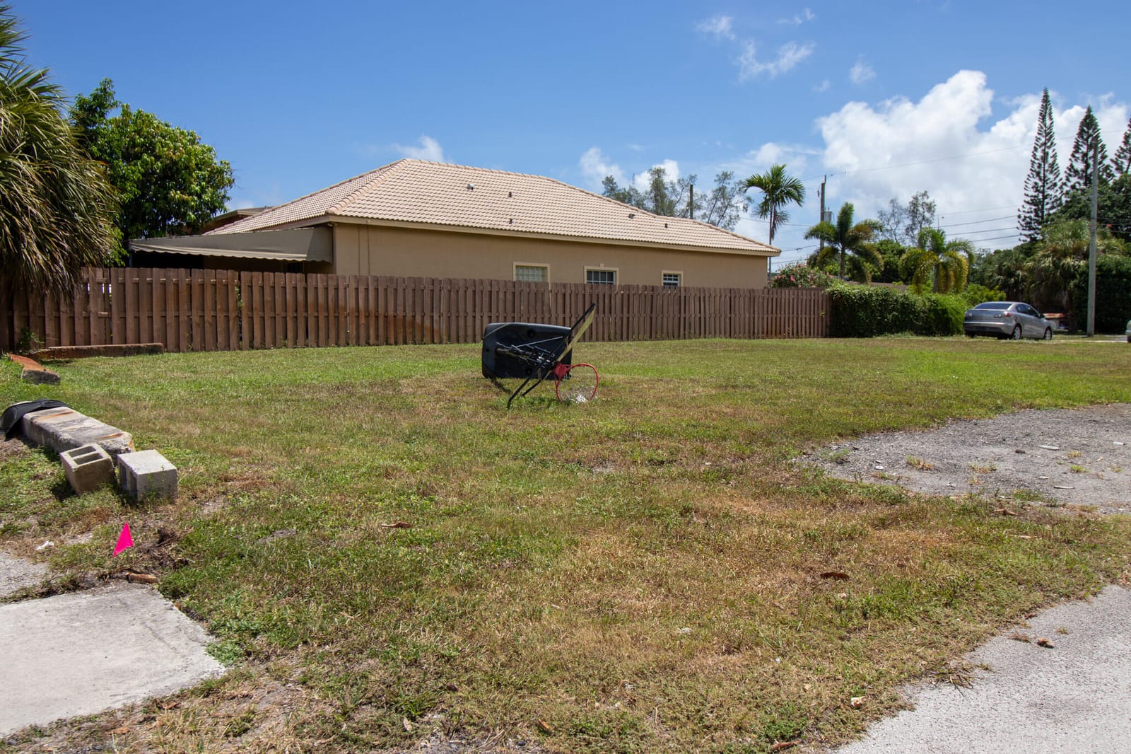 243 SW 8TH Street — photo 3