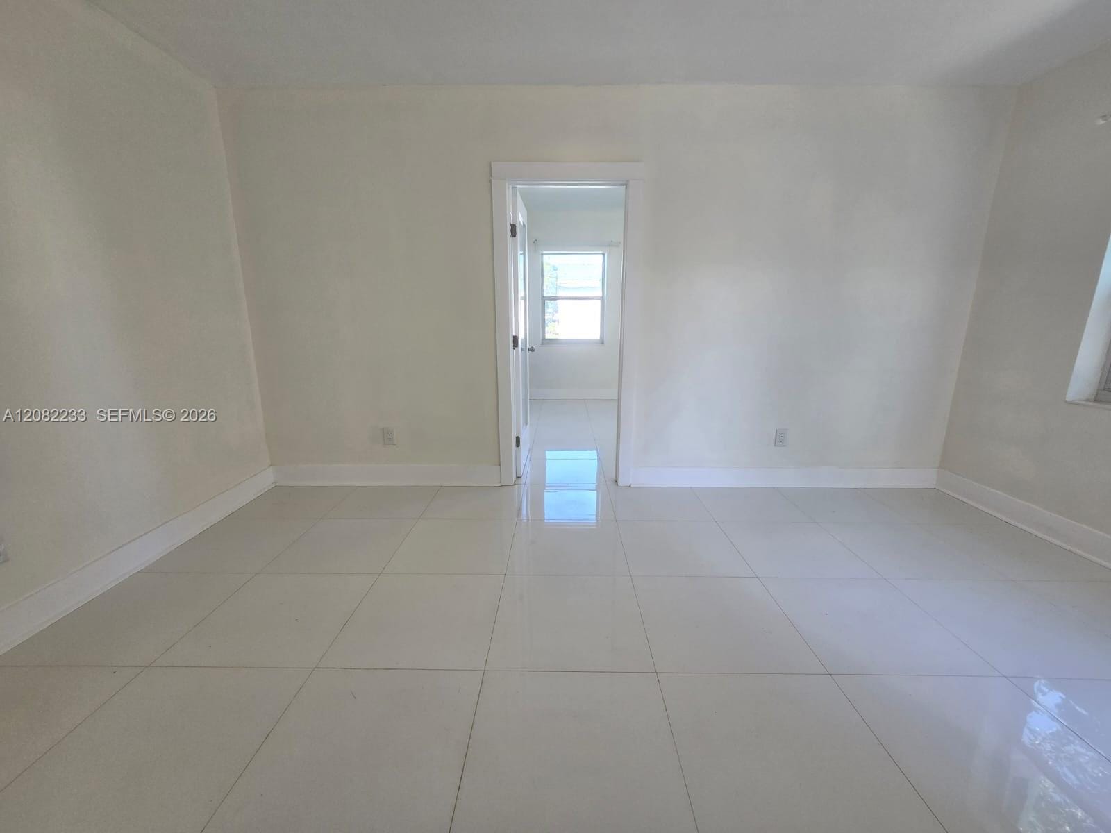 1945 NE 171st Street 3 — photo 5
