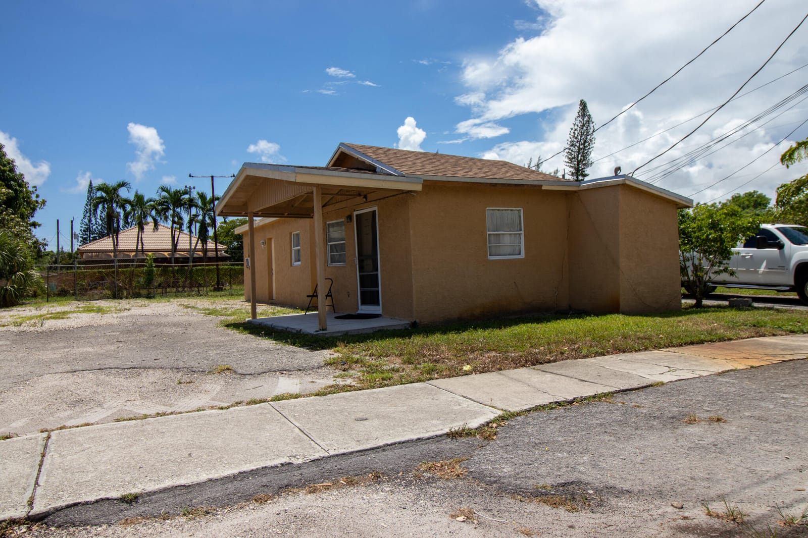 242 SW 7TH Court, Deerfield Beach, FL 33441