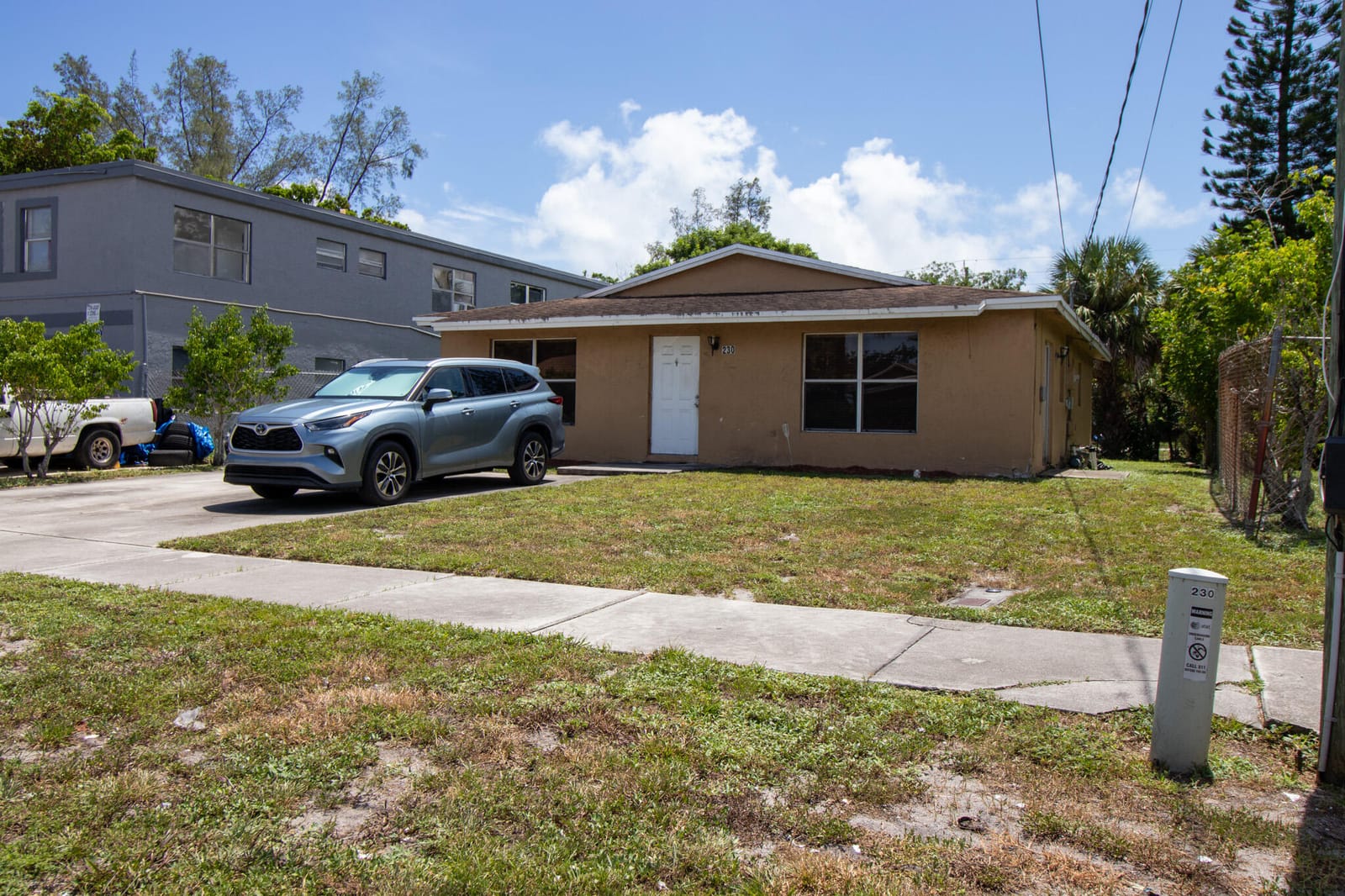 230 SW 8TH Street, Deerfield Beach, FL 33441