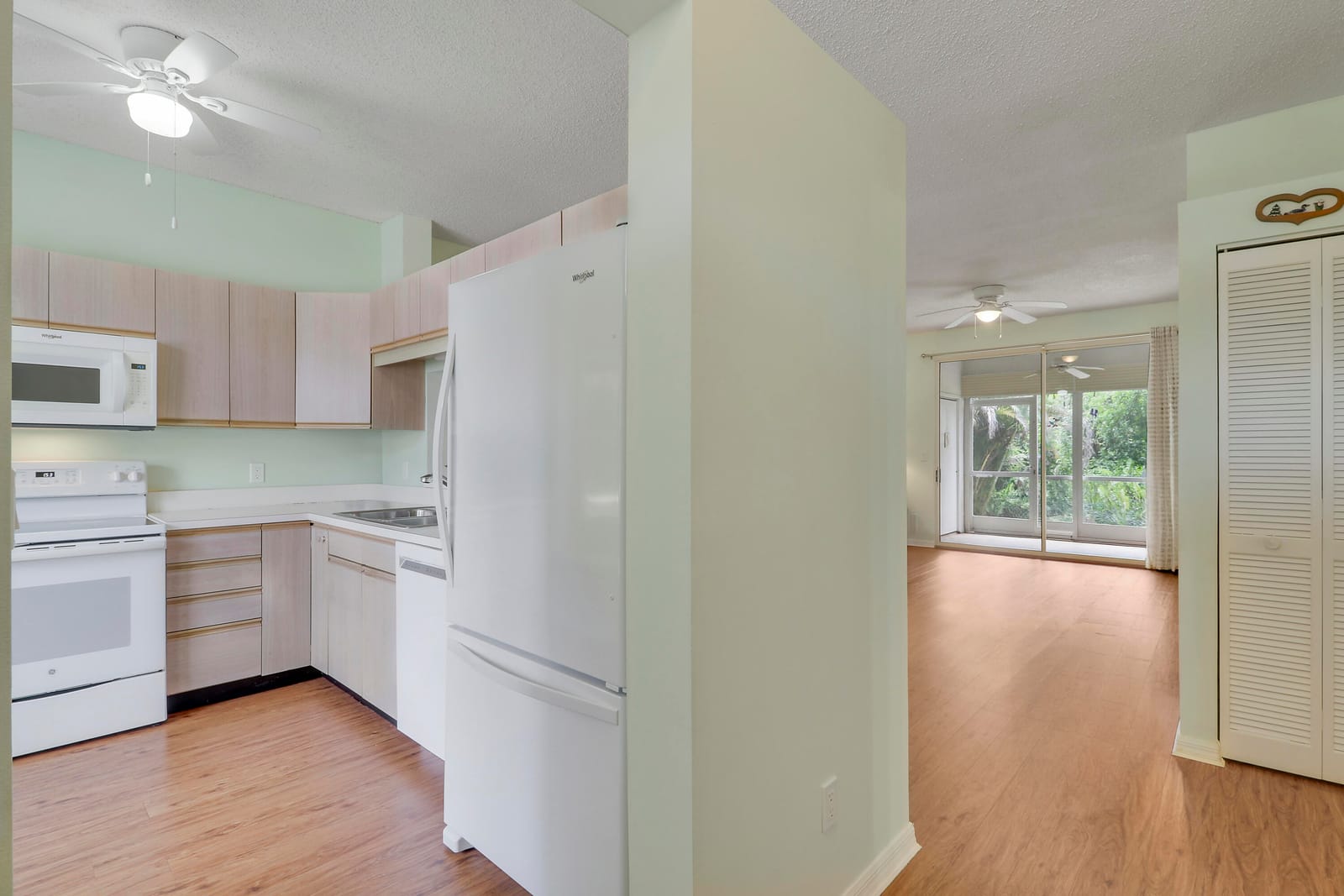 18081 SE Country Club Drive 37-361, Tequesta, FL 33469 photo 10