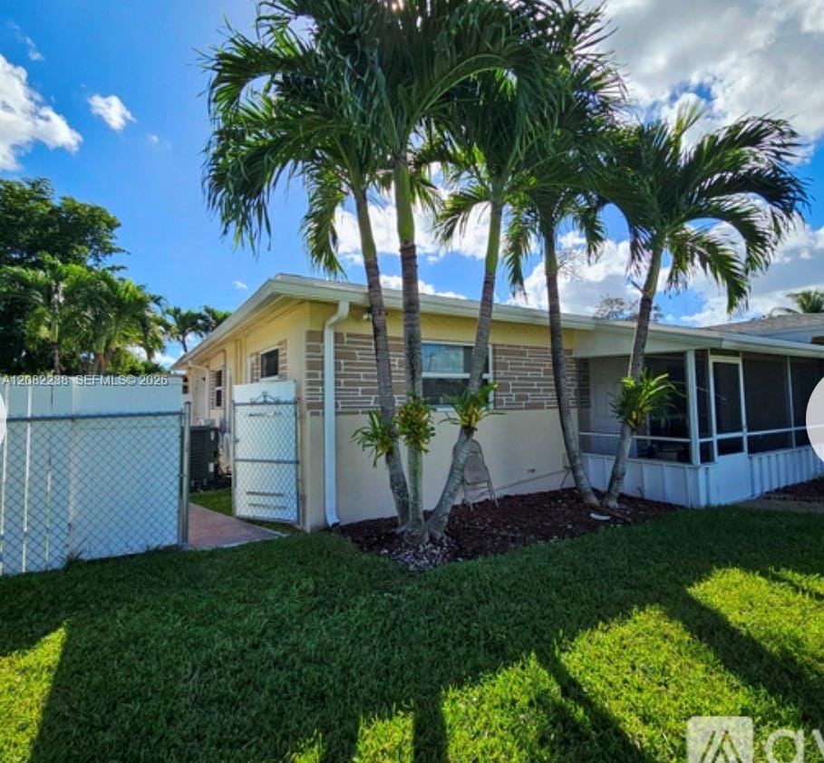 6800 SW 9th Street B, Pembroke Pines, FL 33023