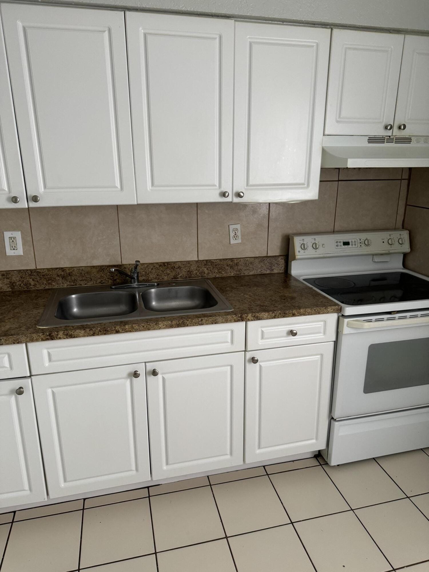 4231 NW 31ST Avenue 1 — photo 4