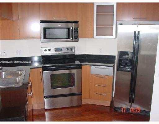 1750 N Bayshore Drive 3015 — photo 2