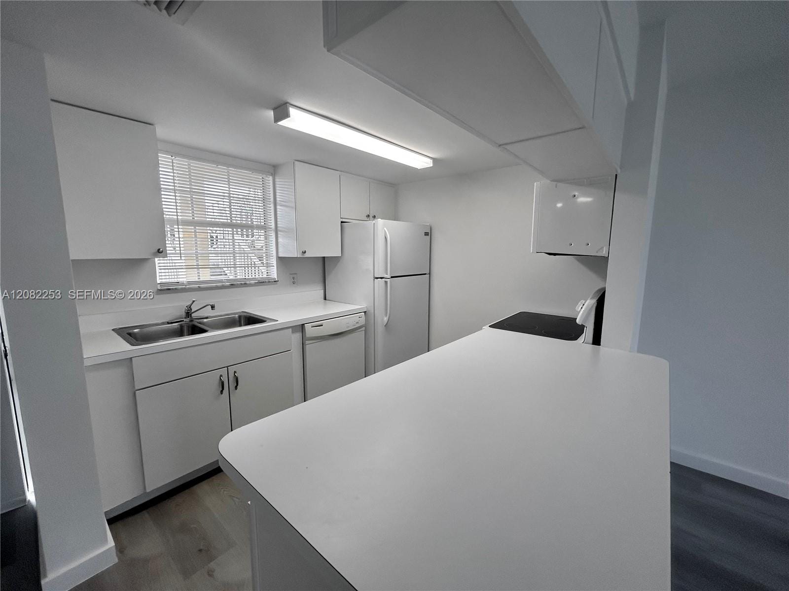 6324 La Costa Drive B — photo 4