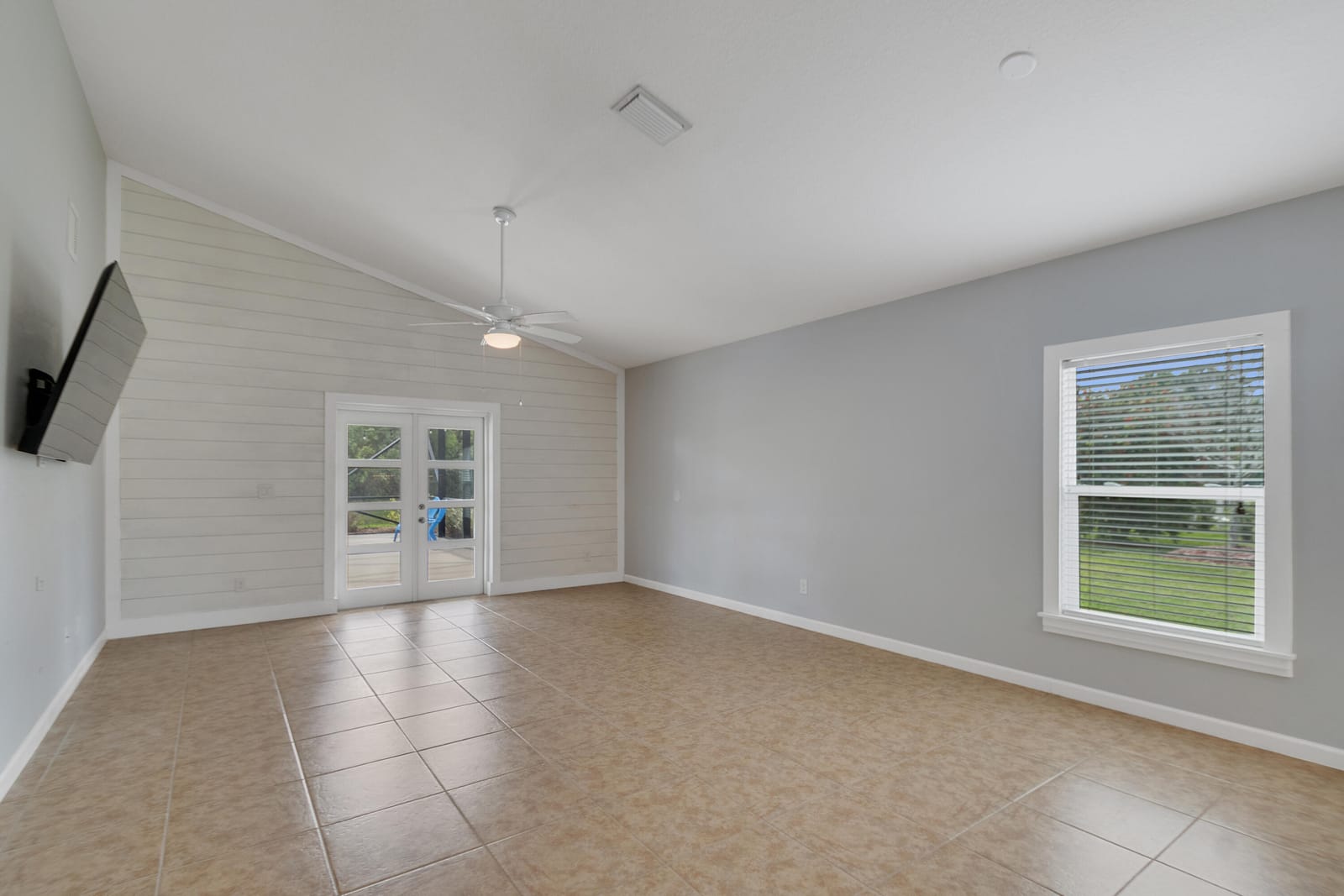 655 VALENCIA Circle SW — photo 11