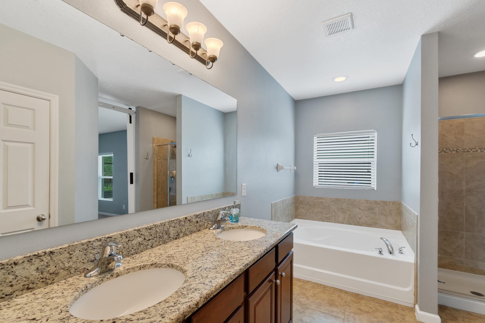 655 VALENCIA Circle SW, Vero Beach, FL 32968 photo 19