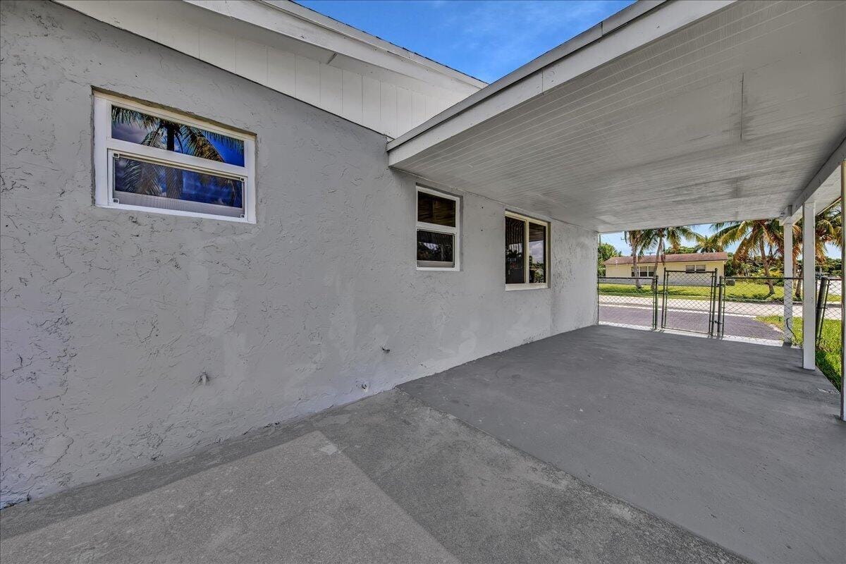 11 NE 28TH Court, Boynton Beach, FL 33435 photo 21