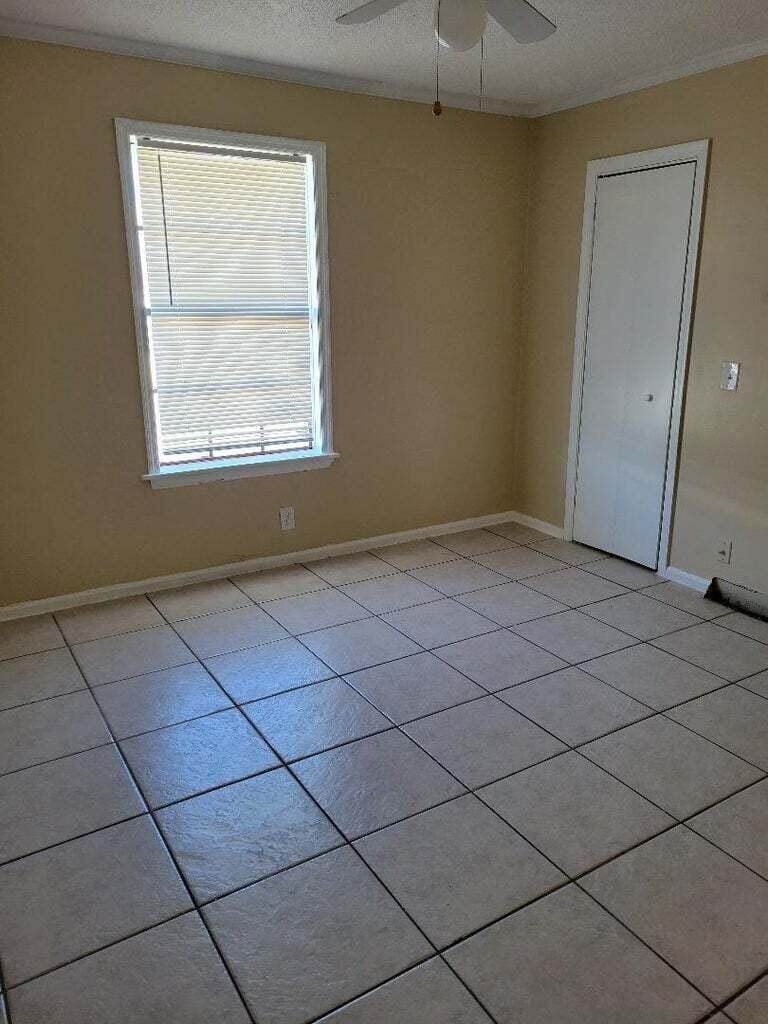 1488 W 31st Street — photo 5