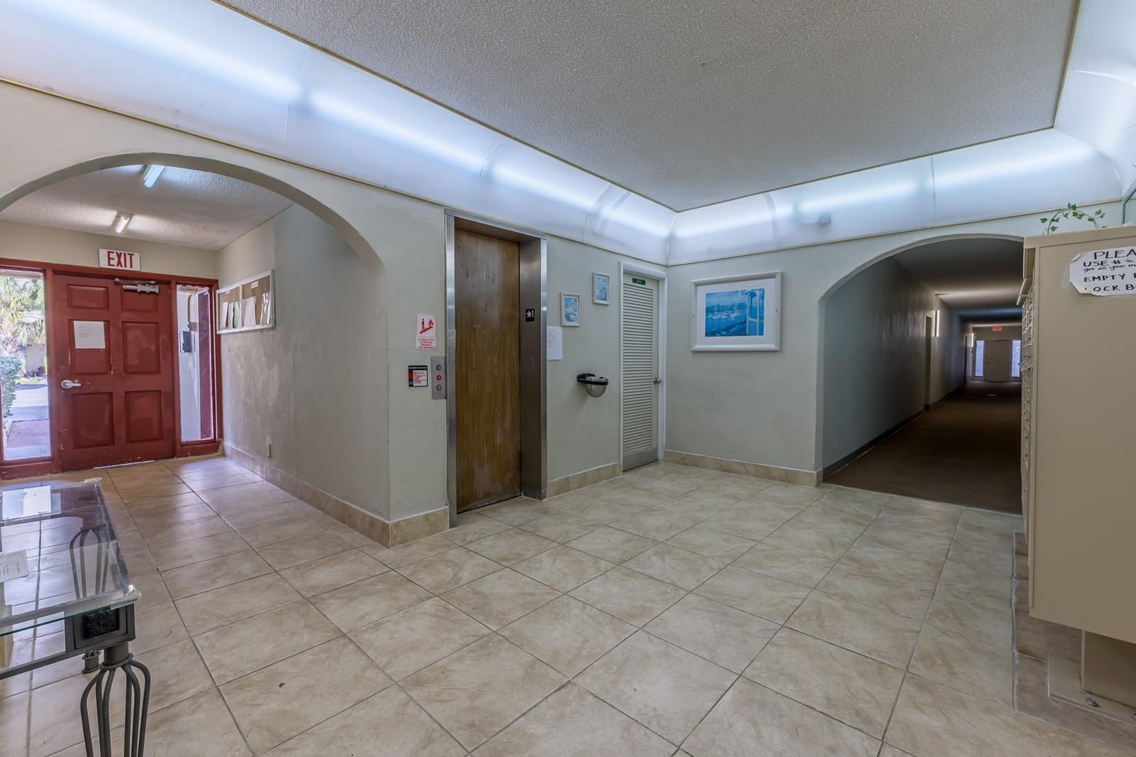 4047 NW 16TH Street 307 — photo 2
