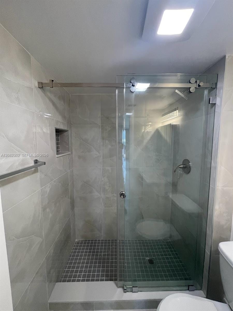 1351 NE Miami Gardens Drive 1202E — photo 12