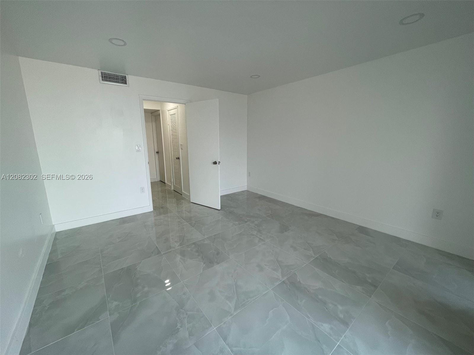 1351 NE Miami Gardens Drive 1202E — photo 10