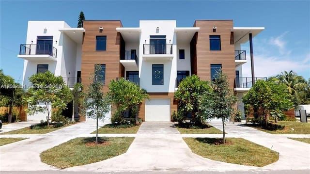 1501 N 17th Avenue, Hollywood, FL 33020
