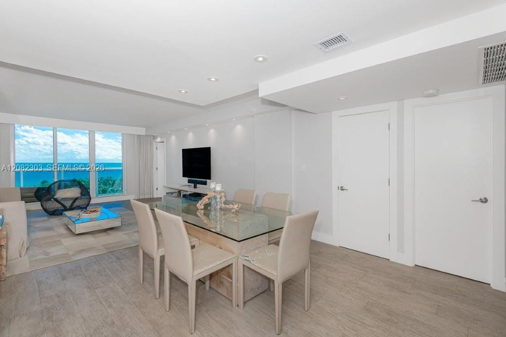 2301 Collins Avenue 738 — photo 2