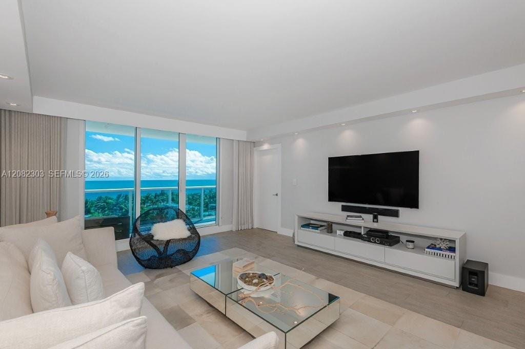 2301 Collins Avenue 738 — photo 6