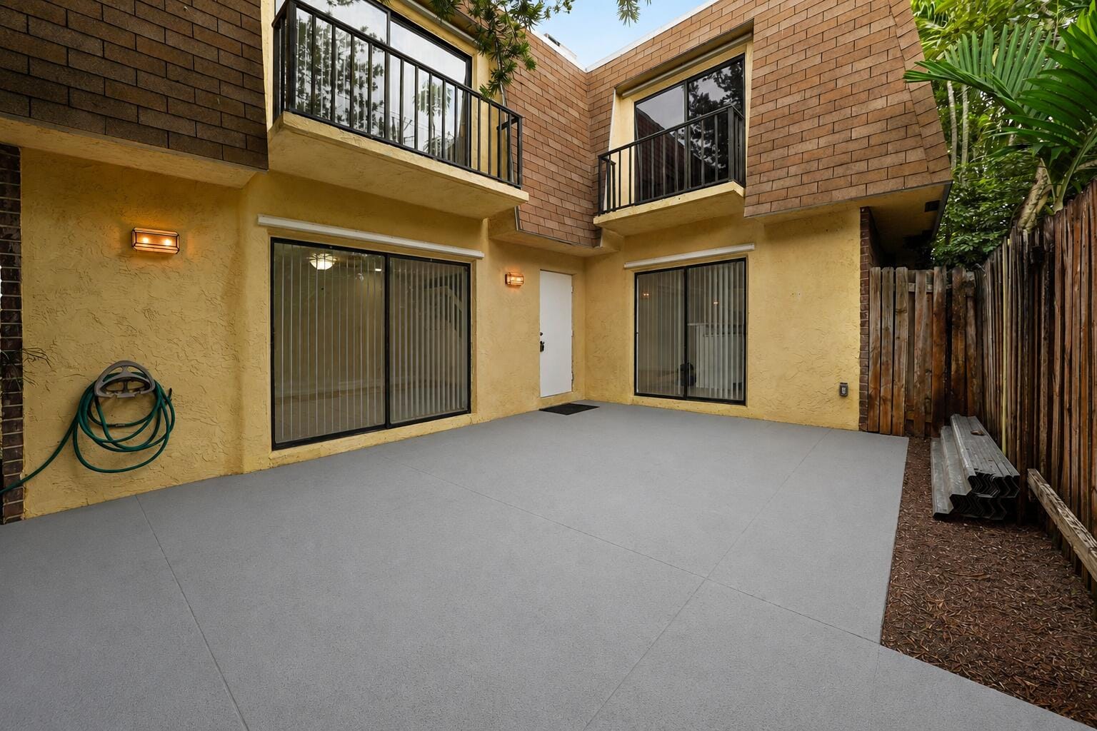 237 ALEMEDA Drive 3, Palm Springs, FL 33461