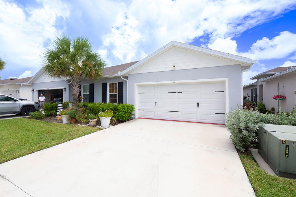 818 Persimmon Place — photo 5