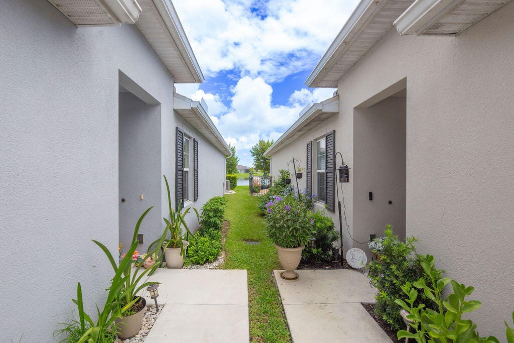 818 Persimmon Place — photo 8