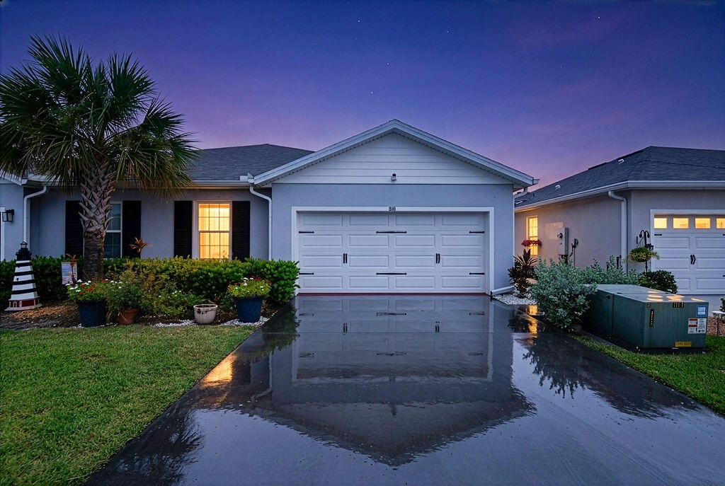818 Persimmon Place, Fort Pierce, FL 34981