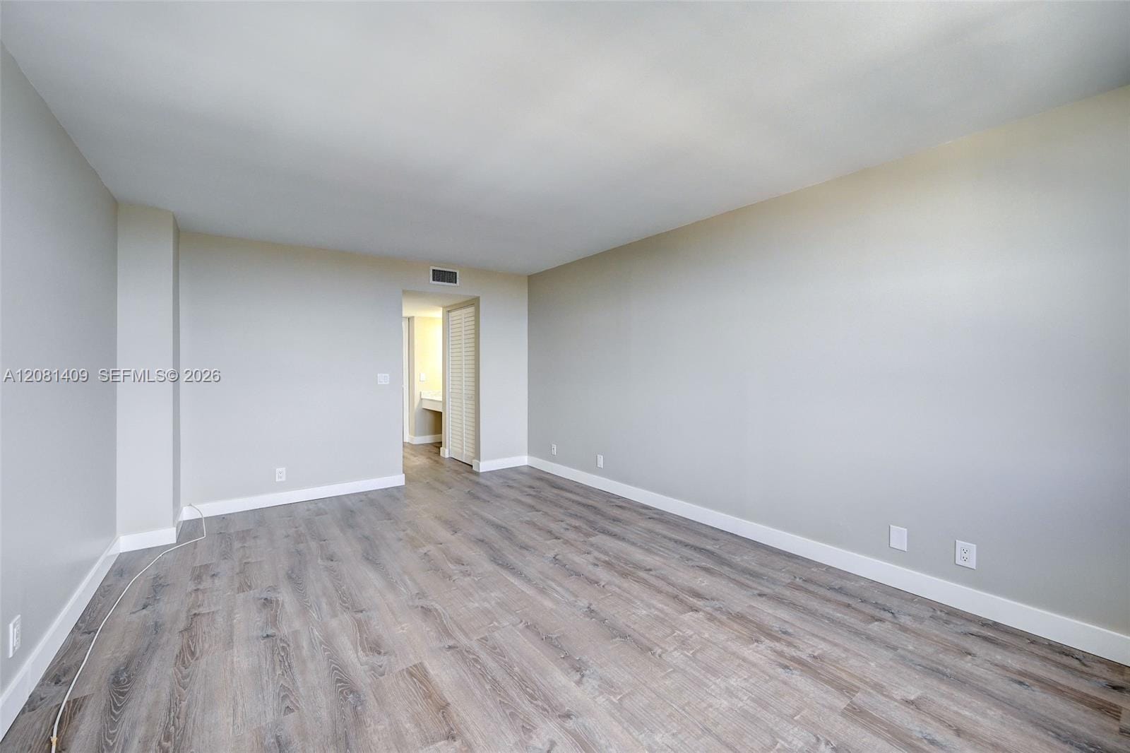 2401 S Ocean Drive 1906 — photo 12