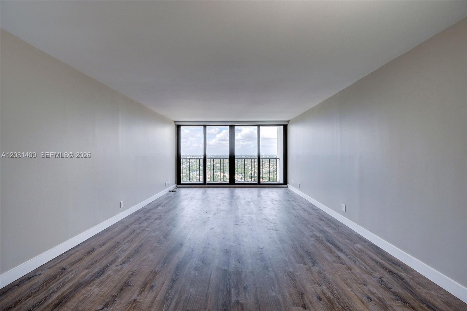 2401 S Ocean Drive 1906 — photo 5