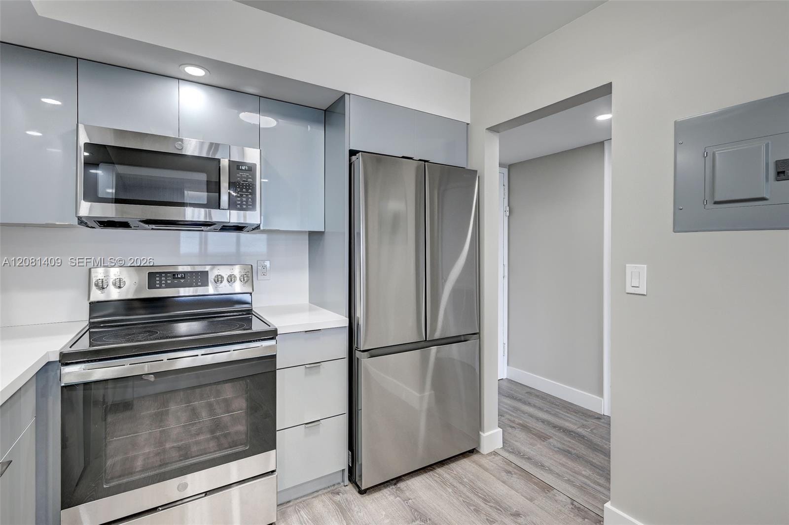 2401 S Ocean Drive 1906 — photo 8