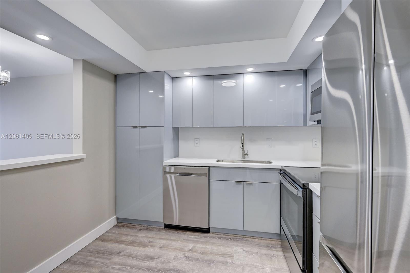 2401 S Ocean Drive 1906 — photo 9