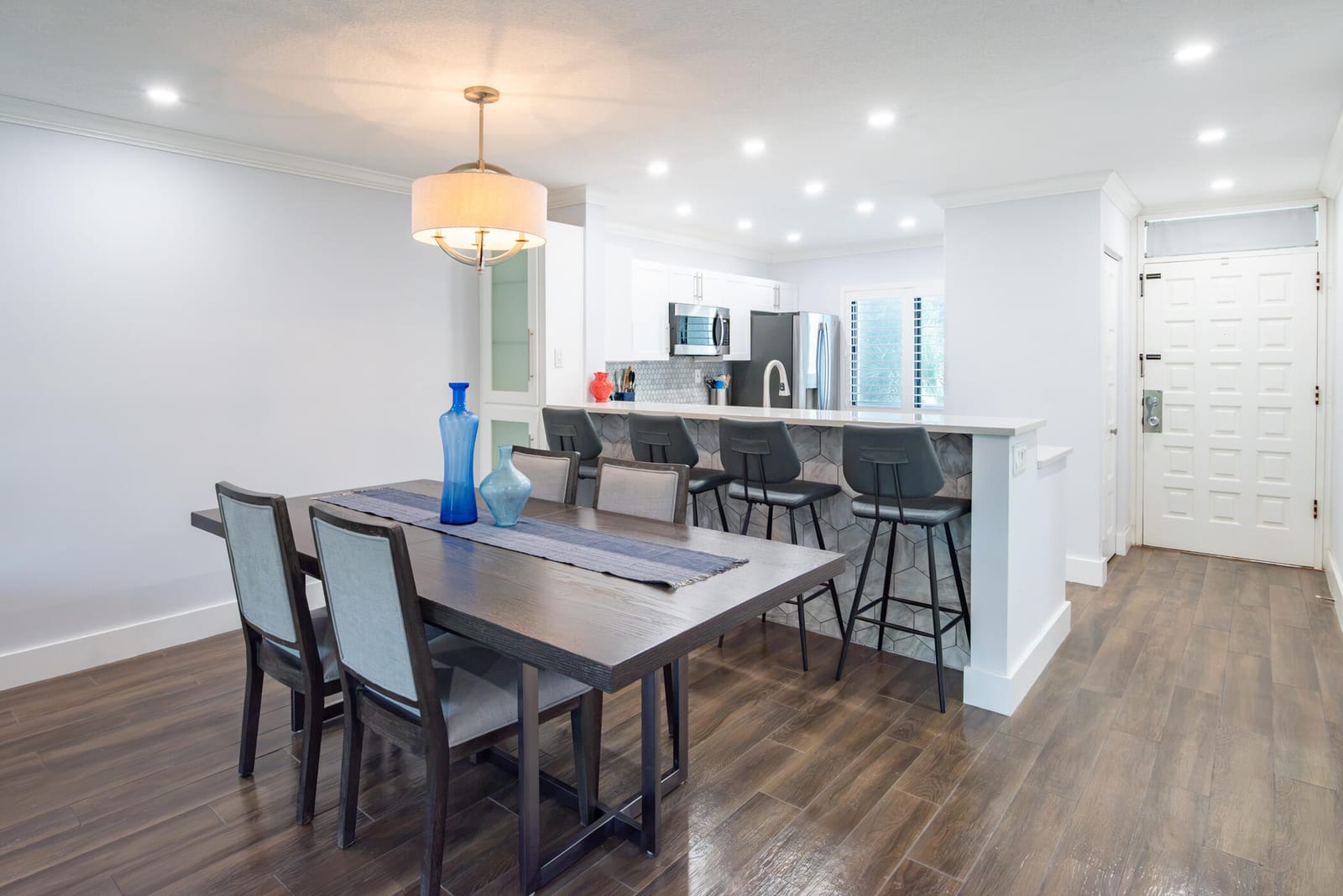 2500 PRESIDENTIAL Way 304 — photo 9