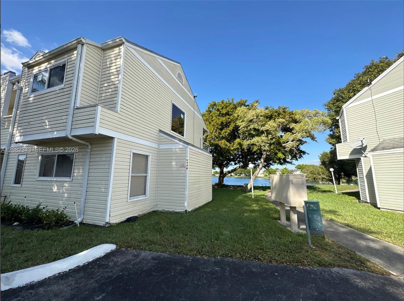 3405 NW 44th Street 204, Oakland Park, FL 33309