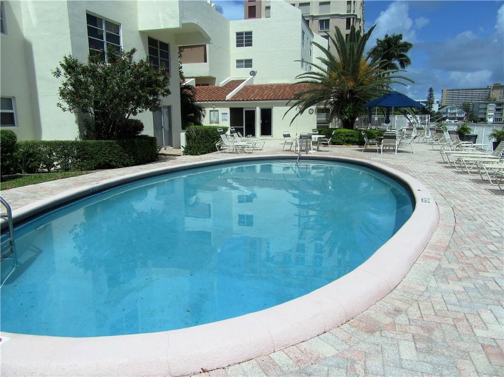 2840 NE 14th Street Causeway 109 — photo 8