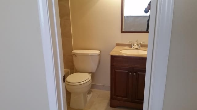 5323 NW 27TH Street B4, Lauderhill, FL 33313