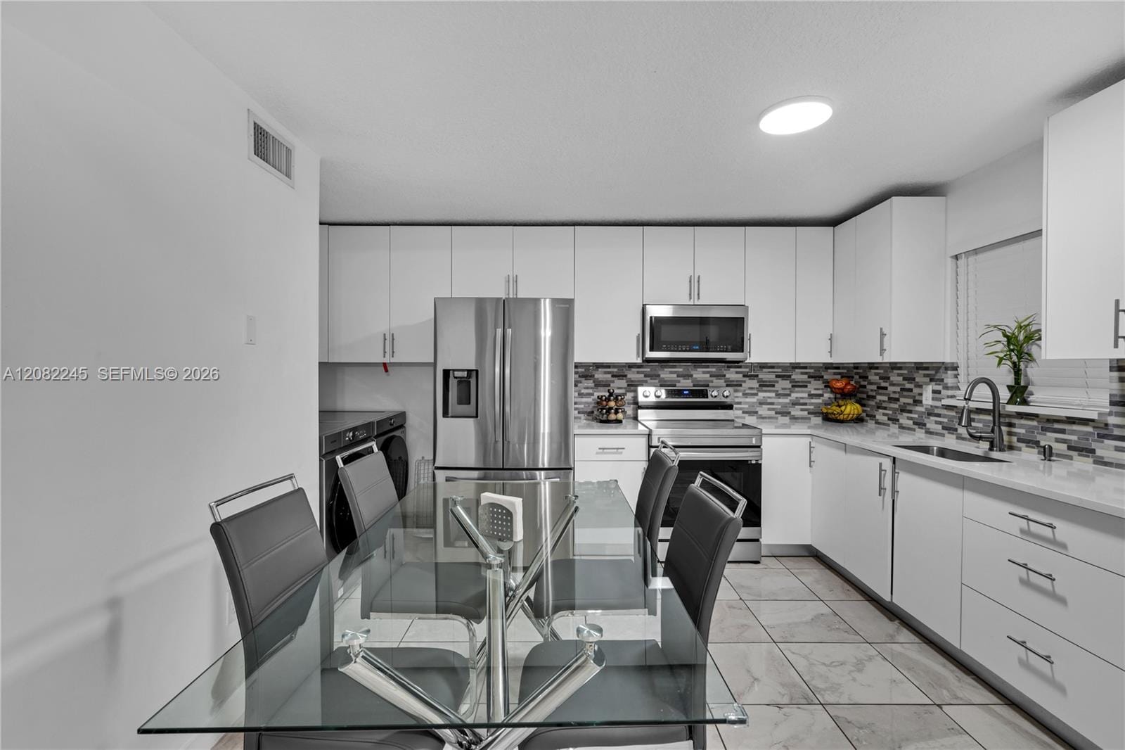 329 W 68th Street 203, Hialeah, FL 33014