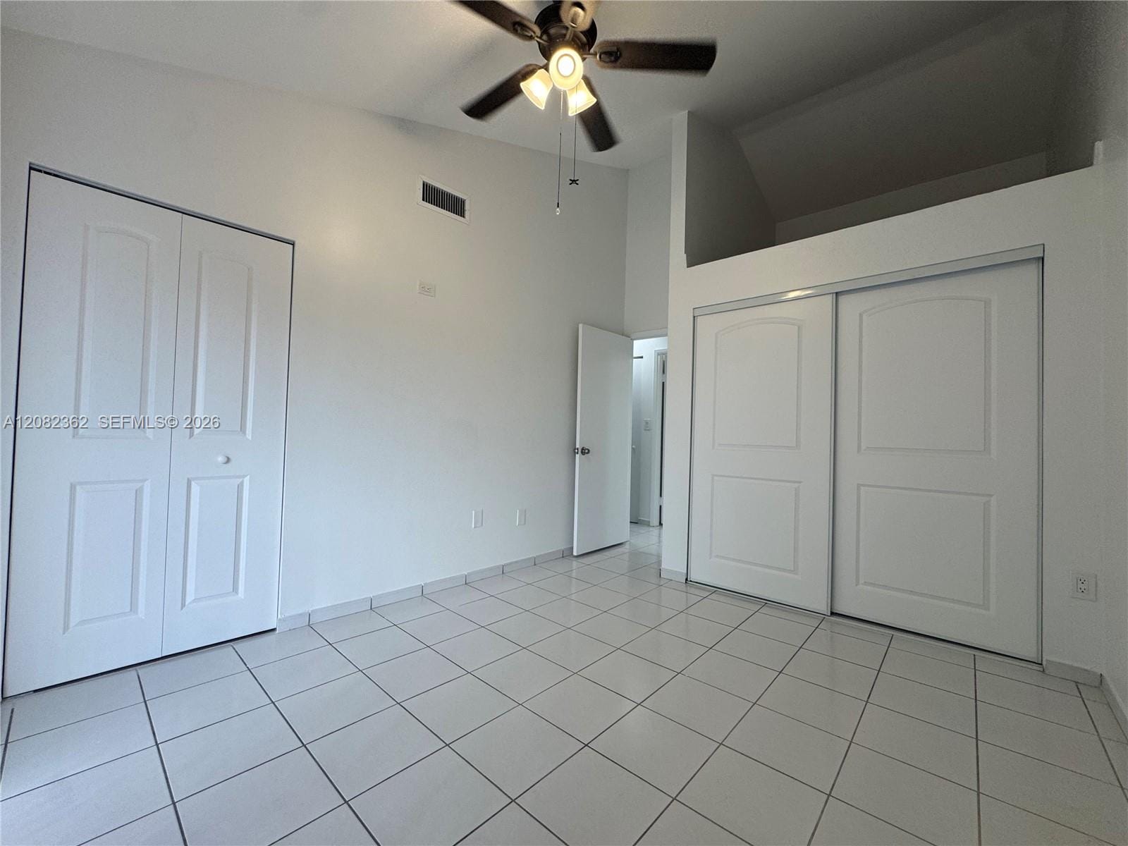 1907 SW 107th Avenue 807 — photo 4