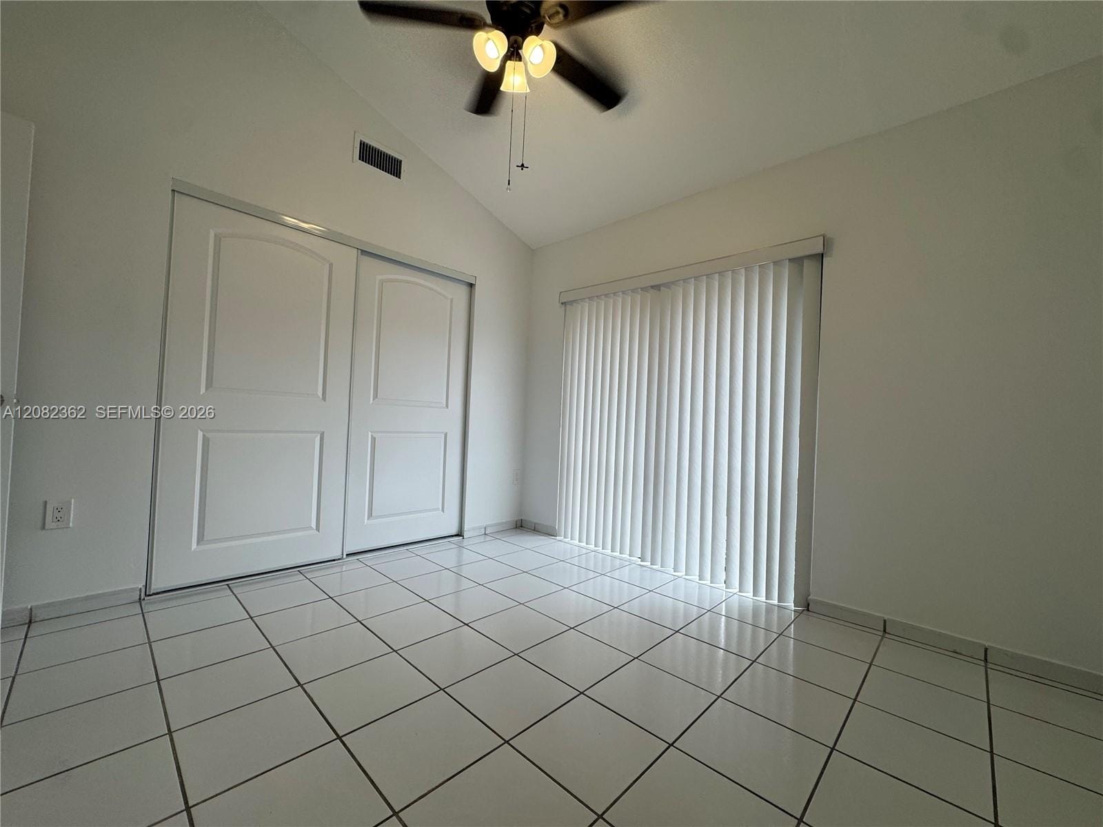 1907 SW 107th Avenue 807 — photo 9