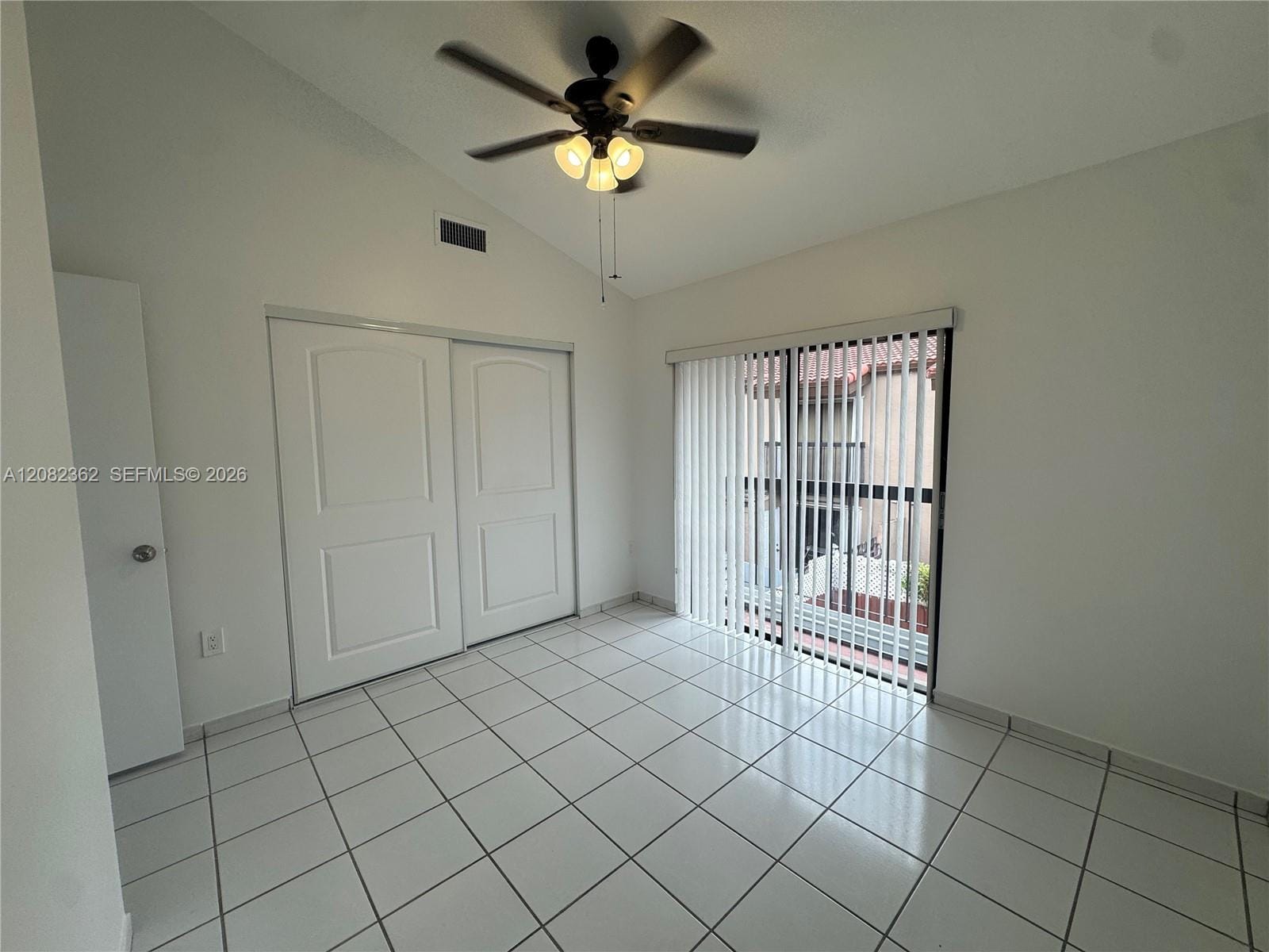 1907 SW 107th Avenue 807 — photo 10