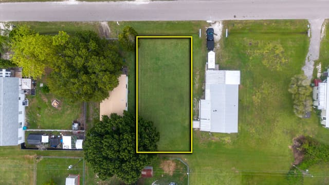 1222 E CHOBEE Street, Lakeview Estates, Okeechobee, FL