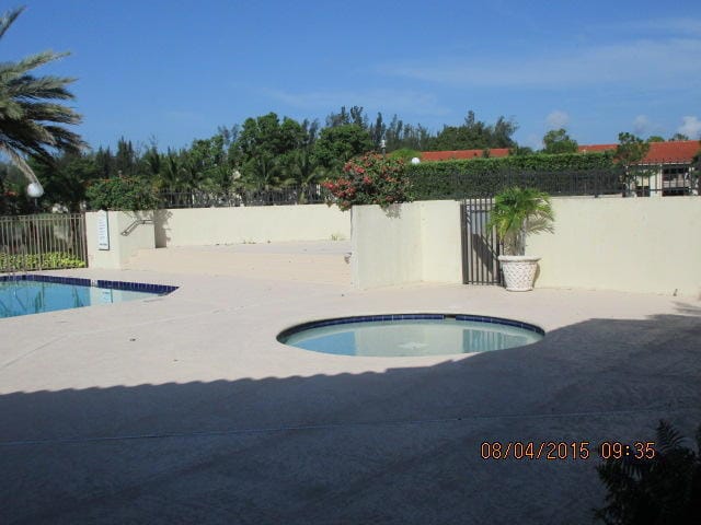 1680 WINDORAH Way E, West Palm Beach, FL 33411 photo 13