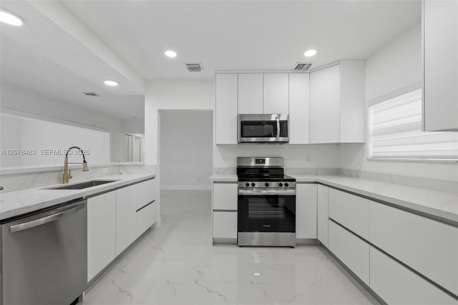 10901 SW 47th Terrace — photo 11